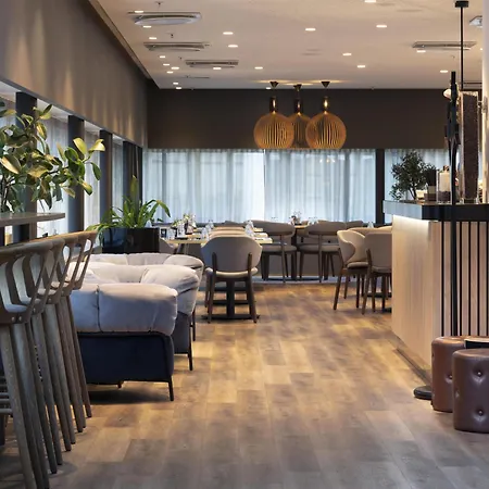 Radisson Blu Hotel, Trondheim Airport 4*