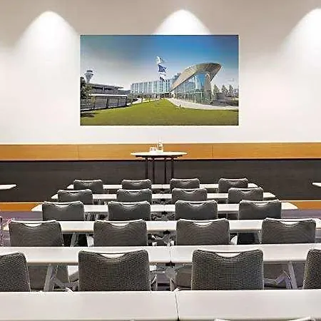 Radisson Blu Hotel, Trondheim Airport Otel 4*