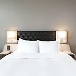 Radisson Blu Hotel, Trondheim Airport فندق 4*